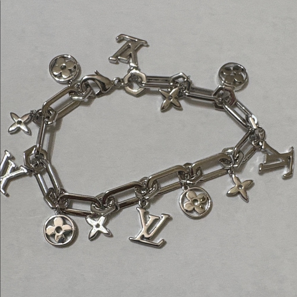 Silver Logo Charm Link Bracelet - Luxury-Inspired